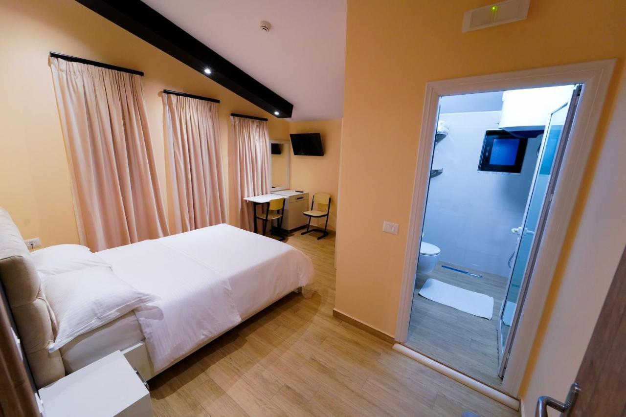Sr99 Hotel Tirana Exteriér fotografie