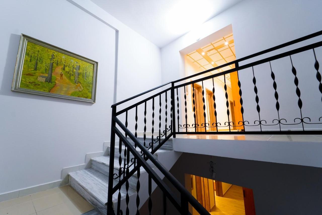 Sr99 Hotel Tirana Exteriér fotografie
