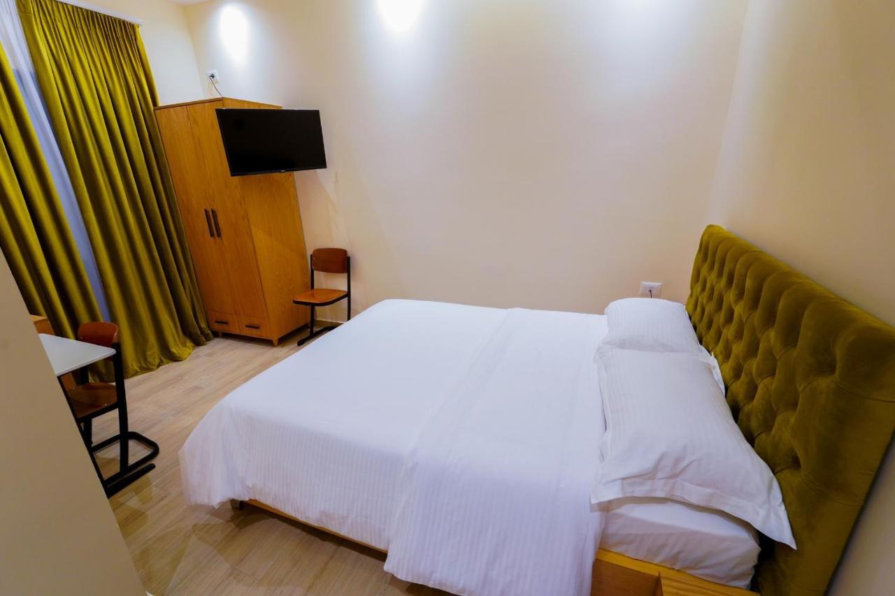 Sr99 Hotel Tirana Exteriér fotografie