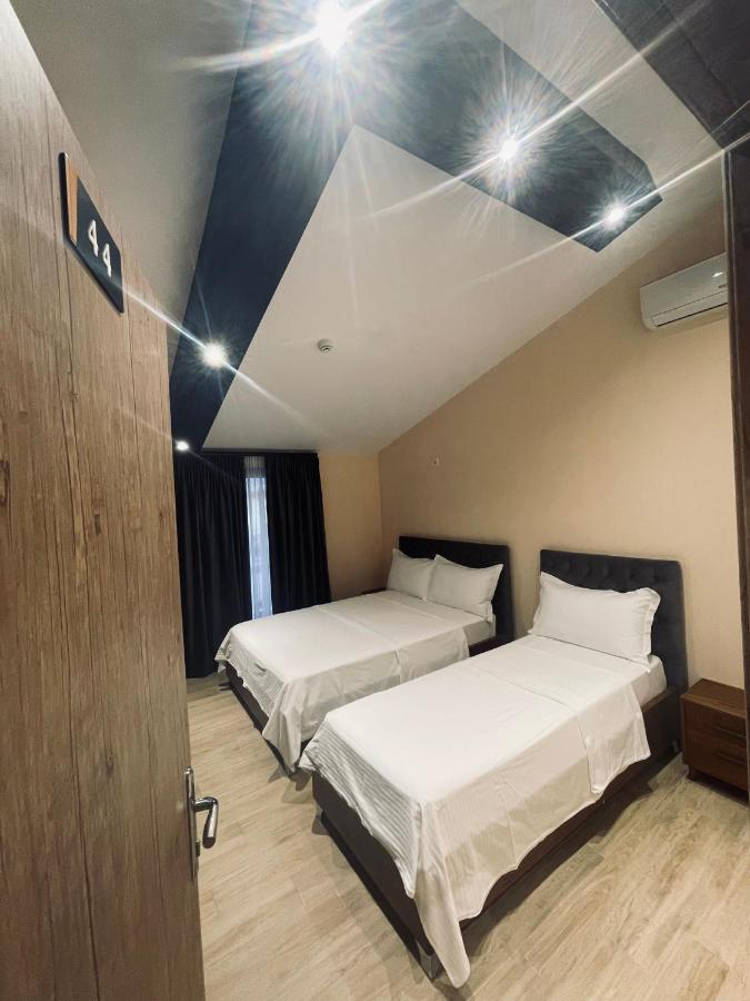 Sr99 Hotel Tirana Exteriér fotografie